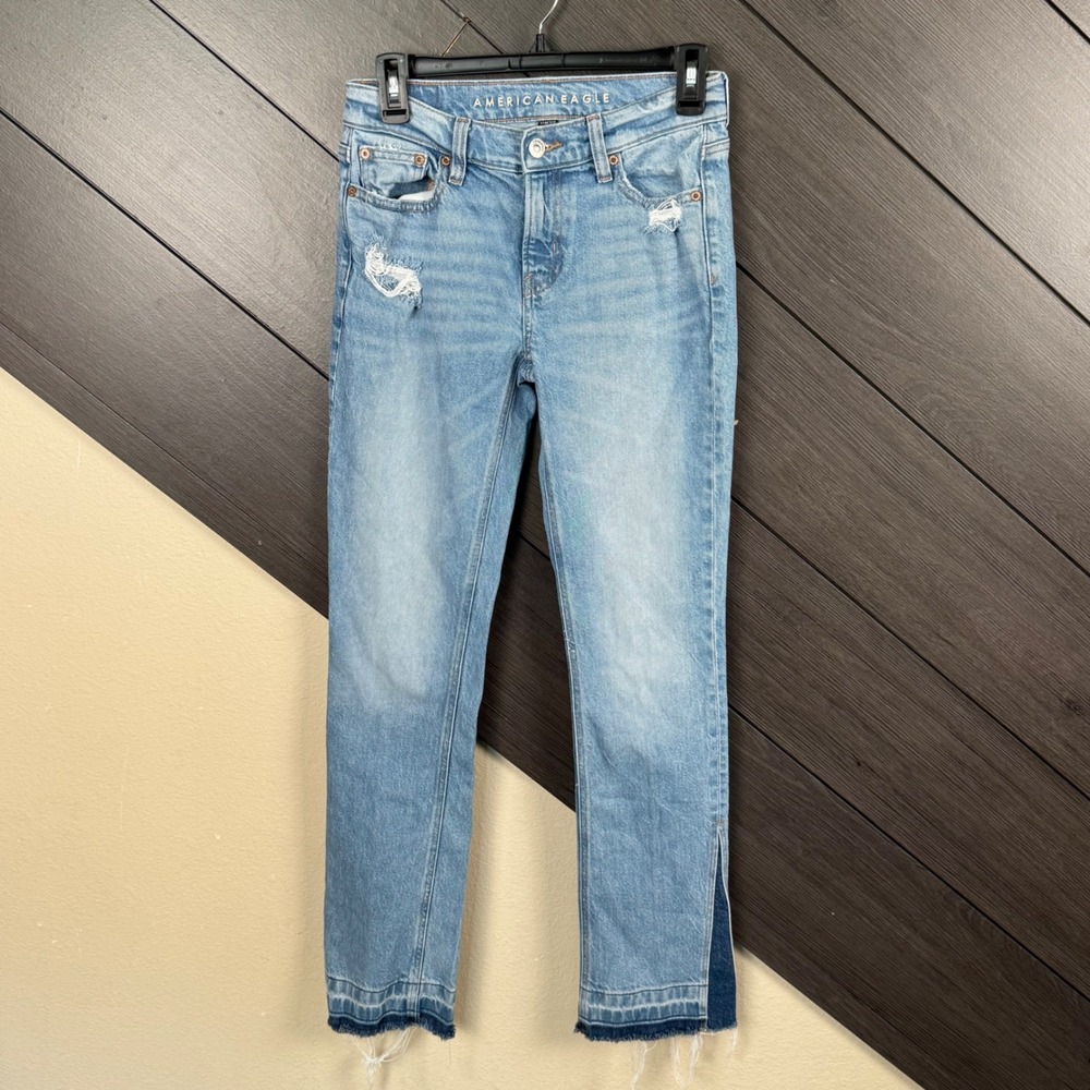 American Eagle Women's 90s Low Rise Skinny Kick Jeans 0 Light Wash Distressed